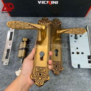 Khóa cửa nẹp VICKINI 35768.101