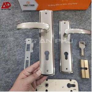 Khoá tay gạt Việt Tiệp 04912