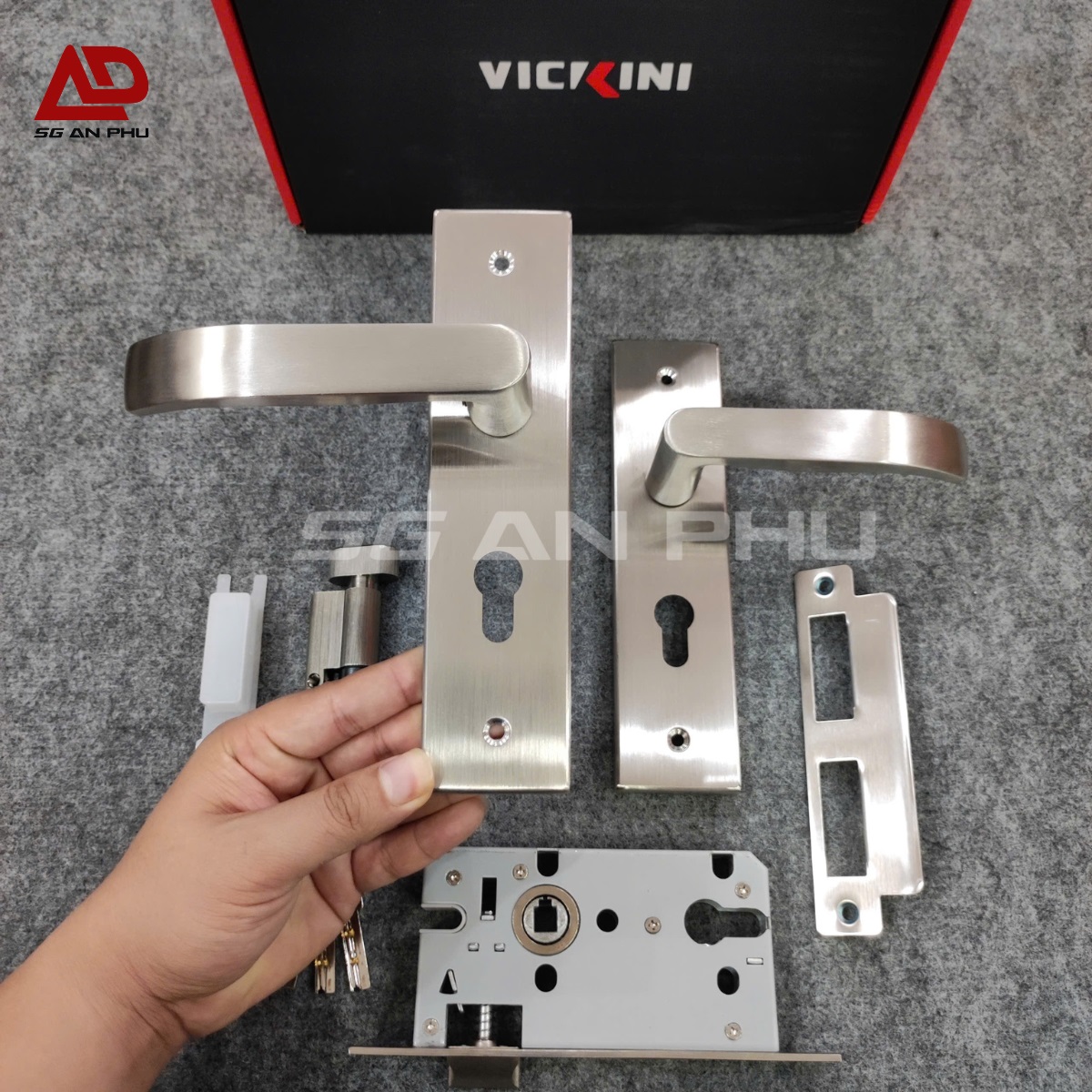 Khóa cửa tay gạt VICKINI 37515j4 Khoa-cua-tay-gat-VICKINI-37515j4-600x600