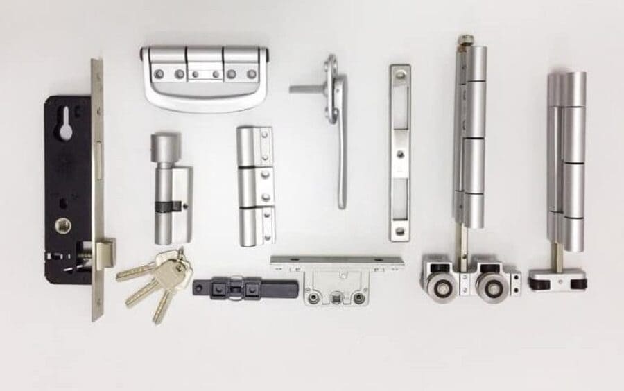 Đầu tư vào phụ kiện cửa nhôm kính chính là đầu tư cho sự an tâm 