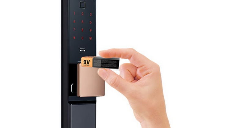 Cách 2: Kích nguồn tạm thời bằng pin 9V