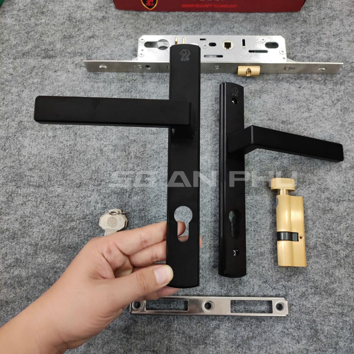 Khóa cửa nhôm Xingfa đơn điểm JEELY AL8381 đen