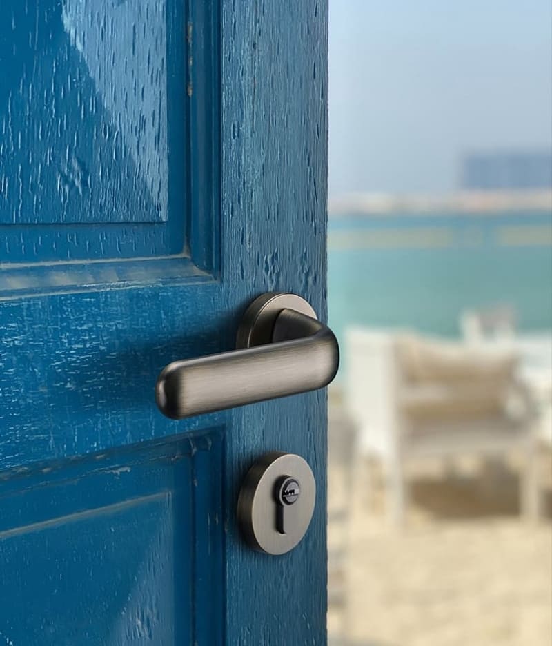 Vị trí nào nên dùng khóa Inox, vị trí nào nên dùng khóa hợp kim?