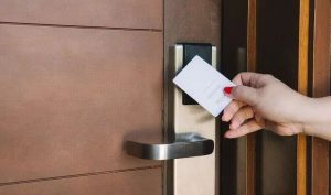 Khóa thẻ từ khách sạn (Công nghệ RFID/Mifare)