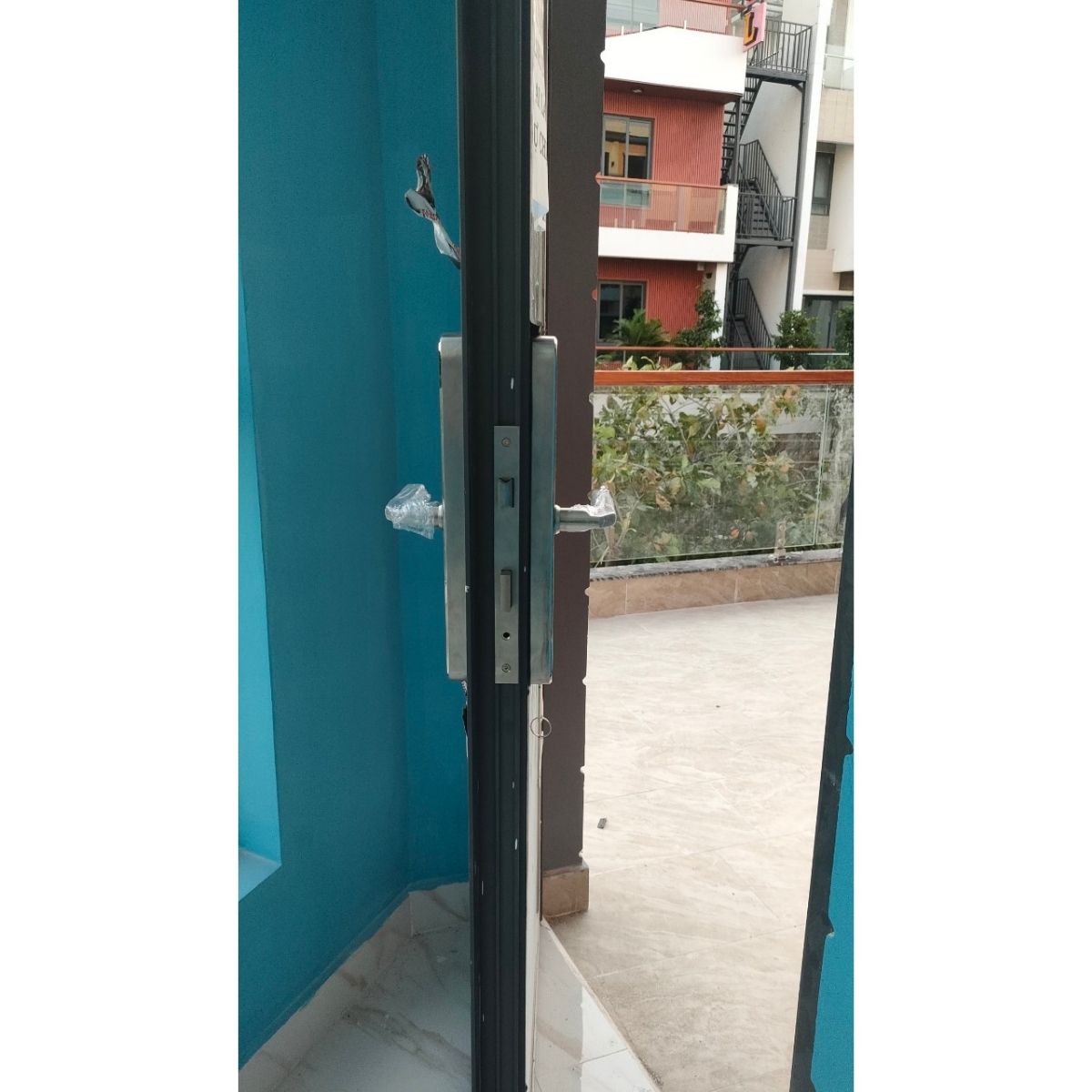 Frame (83) Khoá khách sạn Demax HSL330 SS chính hãng