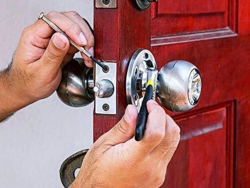 Cần chuẩn bị gì trước khi tự sửa khóa tại nhà?